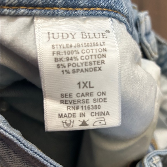 Judy Blue Rigid Magic High Rise Shorts - Picture 6 of 10